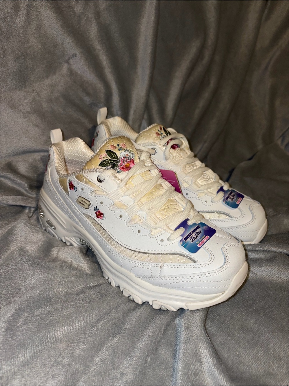 Skechers D’Lites Bright Blossom Floral Sneakers Womens 7 White 11977 MemoryFoam